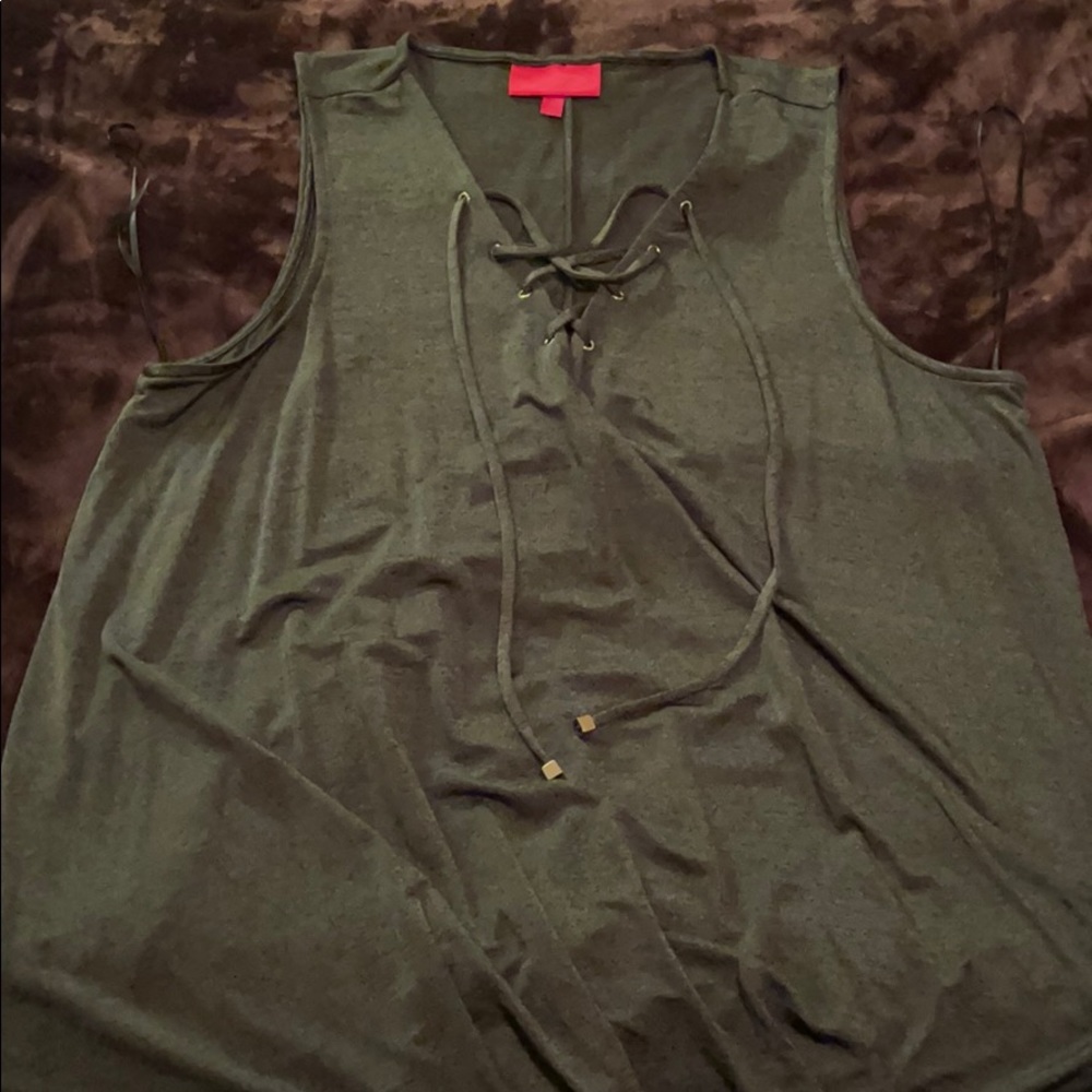 Jennifer Lopez green lace up front tank